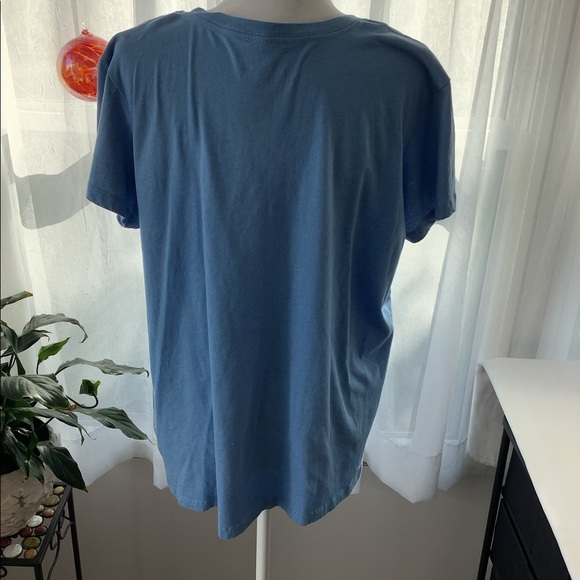 Old Navy collectible t shirt - Picture 4 of 5